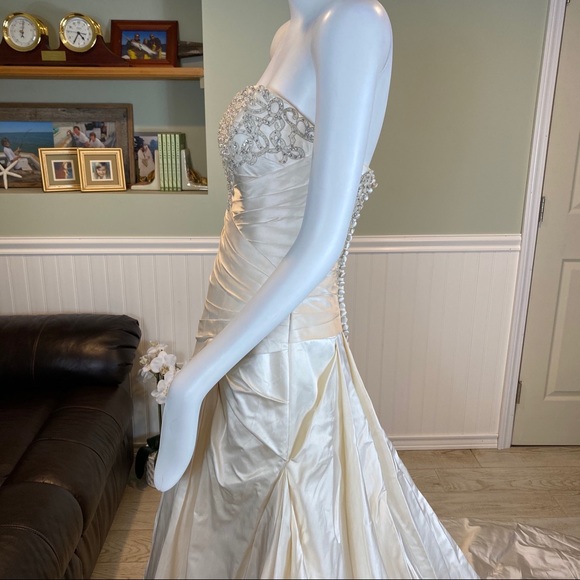 Enzoani Constanina “Bonnie” Bridal Gown Silk Dupioni Strapless Beaded A-Line - Picture 5 of 12